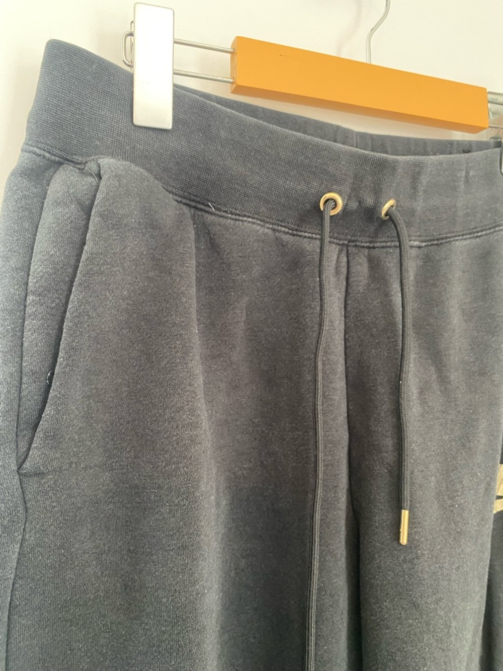 Nike Black Gold Speckle Joggers Medium Athleisure Sweatpants Streetwear - Picture 5 of 9